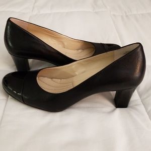 Easy Spirit Rapheal Black Pumps